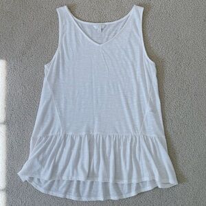 C. Wonder White Sleeveless Tunic Tank